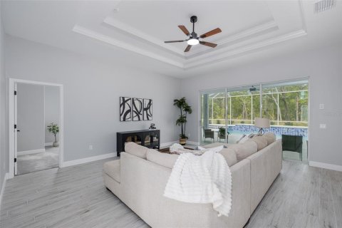 House in Homosassa, Florida 3 bedrooms, 200.85 sq.m. № 2195621 - photo 6