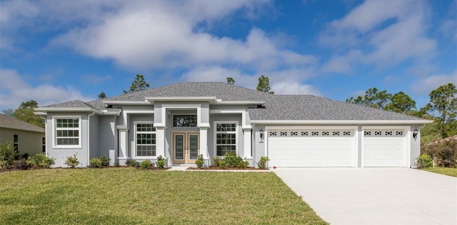 House in Homosassa, Florida 3 bedrooms, 200.85 sq.m. № 2195621