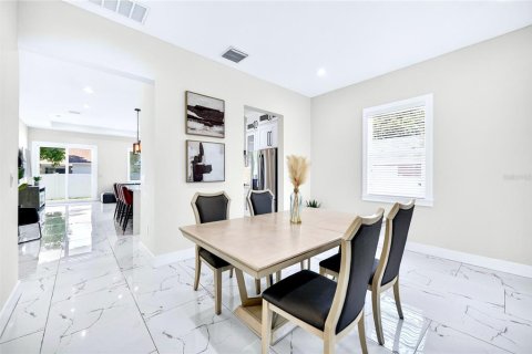 Villa ou maison à louer à Tampa, Floride: 4 chambres, 223.52 m2 № 2386683 - photo 19