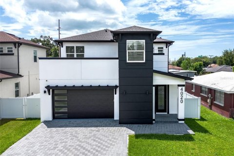 Villa ou maison à louer à Tampa, Floride: 4 chambres, 223.52 m2 № 2386683 - photo 2