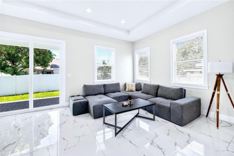 Villa ou maison à louer à Tampa, Floride: 4 chambres, 223.52 m2 № 2386683 - photo 12
