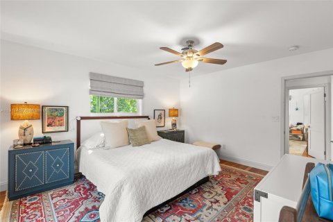 House in Palmetto Bay, Florida 3 bedrooms, 131.46 sq.m. № 1968570 - photo 18