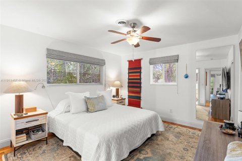 House in Palmetto Bay, Florida 3 bedrooms, 131.46 sq.m. № 1968570 - photo 19