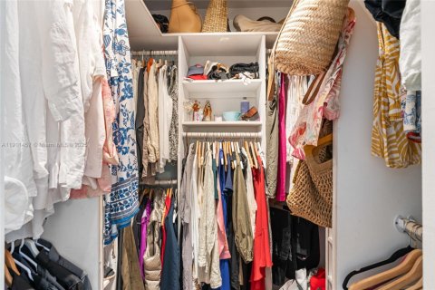 House in Palmetto Bay, Florida 3 bedrooms, 131.46 sq.m. № 1968570 - photo 21