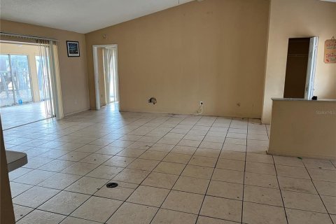 House in Spring Hill, Florida 3 bedrooms, 165.18 sq.m. № 1543683 - photo 3
