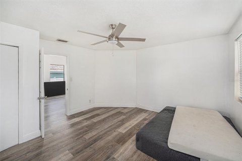 House in Tampa, Florida 3 bedrooms, 140.47 sq.m. № 1876779 - photo 19