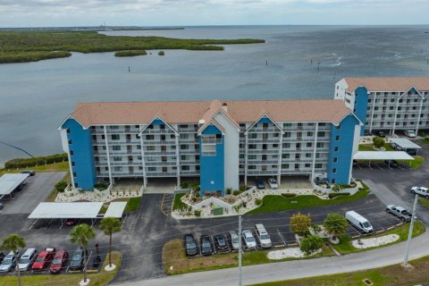 Condo in Port Richey, Florida, 2 bedrooms  № 2101570