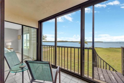 Condo in Port Richey, Florida, 2 bedrooms № 2101570 - photo 29