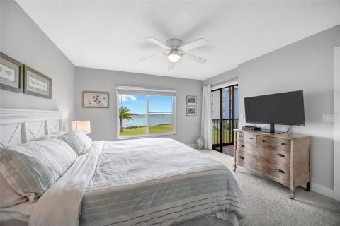 Condo in Port Richey, Florida, 2 bedrooms № 2101570 - photo 23
