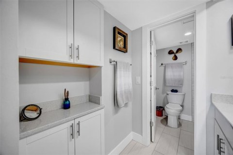 Condo in Port Richey, Florida, 2 bedrooms № 2101570 - photo 27