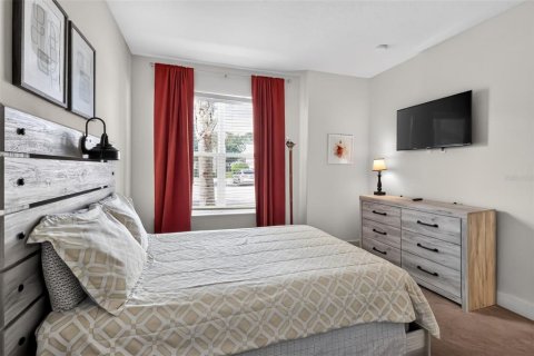 Touwnhouse à vendre à Clermont, Floride: 4 chambres, 175.4 m2 № 2295235 - photo 18