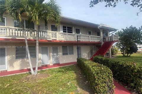 Copropriété à louer à Miami Gardens, Floride: 1 chambre, 72 m2 № 2023296 - photo 4