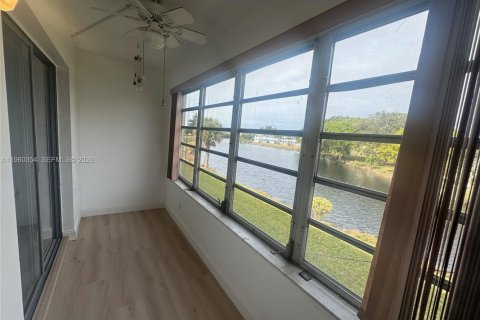 Copropriété à louer à Miami Gardens, Floride: 1 chambre, 72 m2 № 2023296 - photo 12