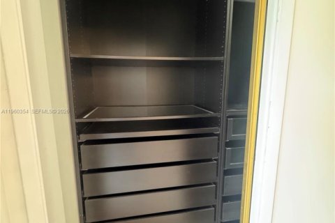 Снять в аренду кондоминиум в Майами-Гарденс, Флорида 1 спальня, 72м2, № 2023296 - фото 18