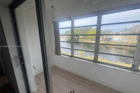 Copropriété à louer à Miami Gardens, Floride: 1 chambre, 72 m2 № 2023296 - photo 14