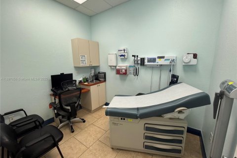 Immobilier commercial à vendre à Miami, Floride № 1952899 - photo 11