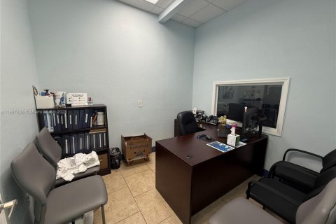 Immobilier commercial à vendre à Miami, Floride № 1952899 - photo 8