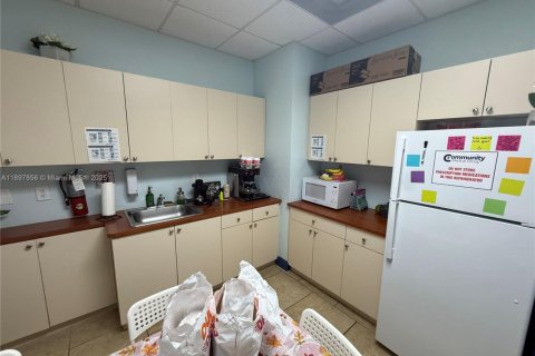 Immobilier commercial à vendre à Miami, Floride № 1952899 - photo 16