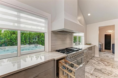 House in Sarasota, Florida 3 bedrooms, 185.8 sq.m. № 1894670 - photo 29
