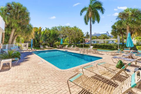 Condominio en venta en Pompano Beach, Florida, 1 dormitorio, 41.62 m2 № 2188417 - foto 17