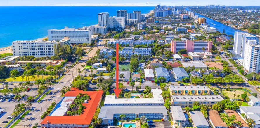 Condominio en Pompano Beach, Florida, 1 dormitorio № 2188417