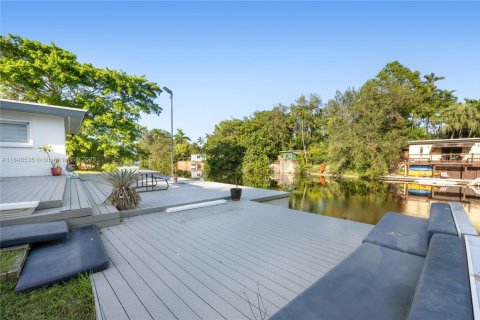 House in North Miami, Florida 4 bedrooms № 1850705 - photo 27