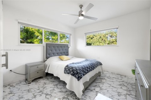 House in North Miami, Florida 4 bedrooms № 1850705 - photo 25