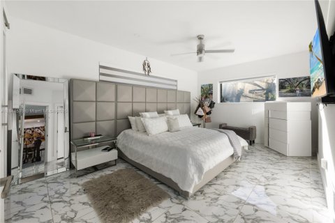 House in North Miami, Florida 4 bedrooms № 1850705 - photo 26