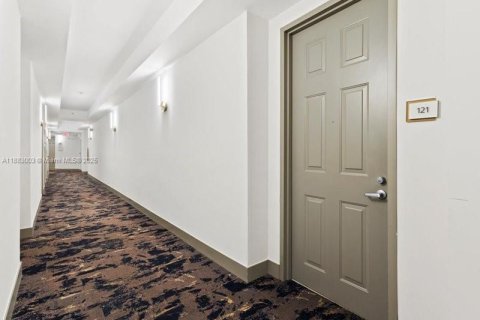 Condo in Aventura, Florida, 2 bedrooms  № 1931889 - photo 28