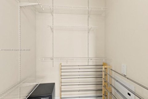 Condo in Aventura, Florida, 2 bedrooms  № 1931889 - photo 14