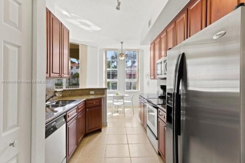 Condo in Aventura, Florida, 2 bedrooms  № 1931889 - photo 4