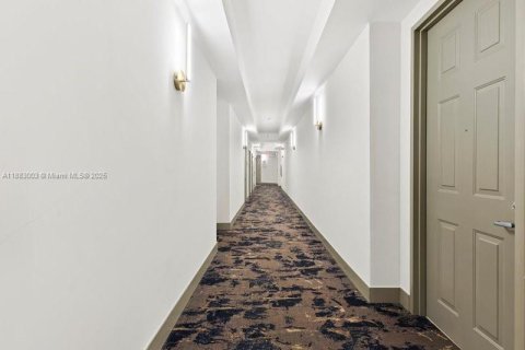 Condo in Aventura, Florida, 2 bedrooms  № 1931889 - photo 27