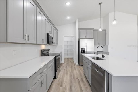 Villa ou maison à vendre à Haines City, Floride: 4 chambres, 207.45 m2 № 2214069 - photo 7