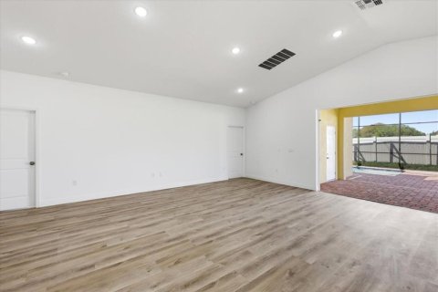 Villa ou maison à vendre à Haines City, Floride: 4 chambres, 207.45 m2 № 2214069 - photo 11