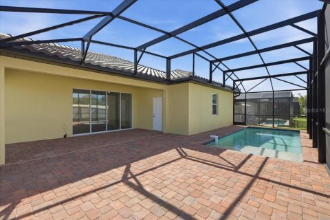 Villa ou maison à vendre à Haines City, Floride: 4 chambres, 207.45 m2 № 2214069 - photo 3