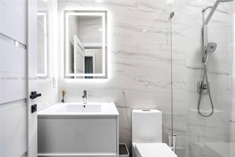 Casa en venta en Hollywood, Florida, 4 dormitorios, 199.93 m2 № 2038336 - foto 11