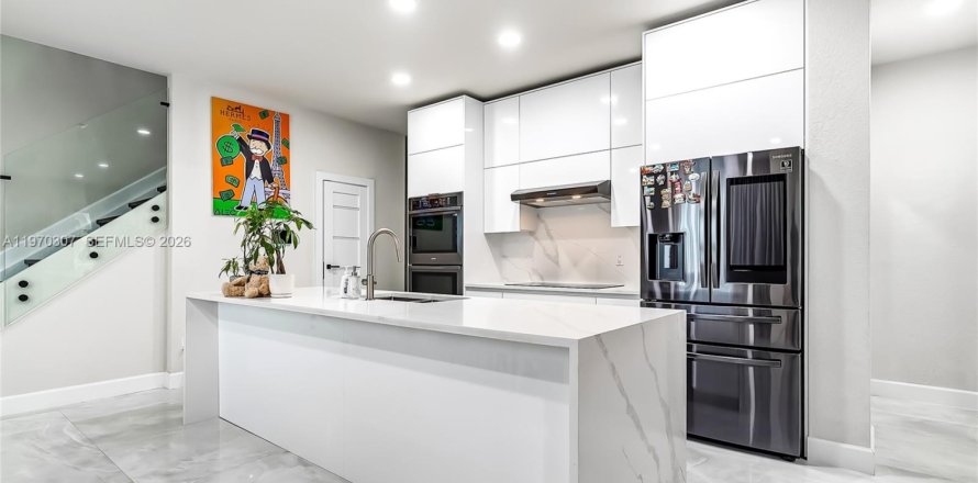 Casa en Hollywood, Florida 4 dormitorios, 199.93 m2 № 2038336