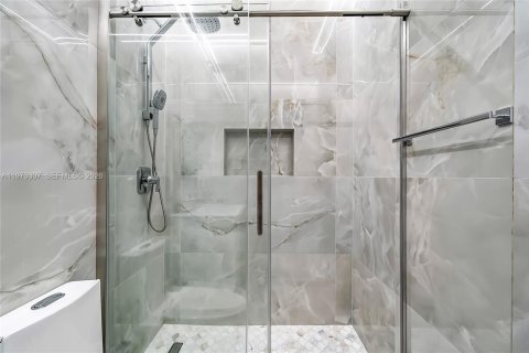 Casa en venta en Hollywood, Florida, 4 dormitorios, 199.93 m2 № 2038336 - foto 23