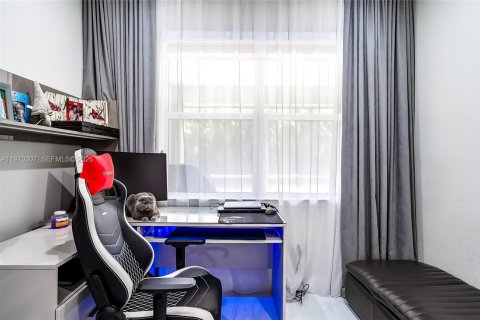 Casa en venta en Hollywood, Florida, 4 dormitorios, 199.93 m2 № 2038336 - foto 15