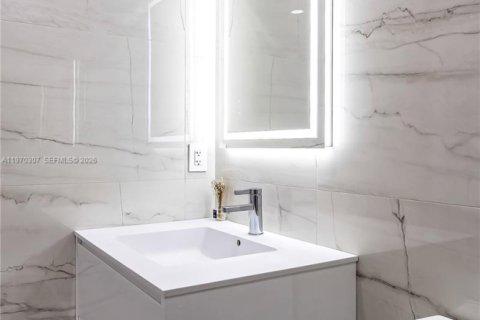 Casa en venta en Hollywood, Florida, 4 dormitorios, 199.93 m2 № 2038336 - foto 13