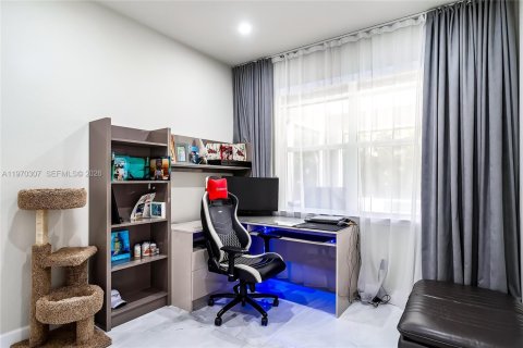 Casa en venta en Hollywood, Florida, 4 dormitorios, 199.93 m2 № 2038336 - foto 14