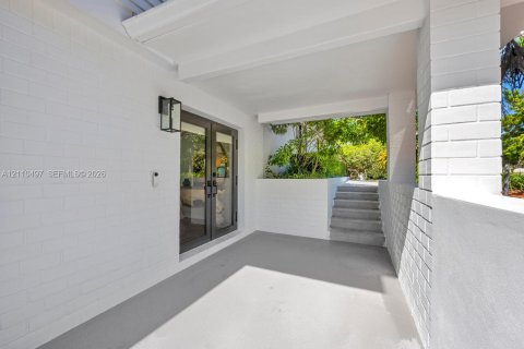 Casa en venta en Palmetto Bay, Florida, 4 dormitorios, 195.19 m2 № 2429717 - foto 6