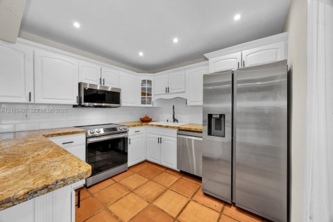 Casa en venta en Palmetto Bay, Florida, 4 dormitorios, 195.19 m2 № 2429717 - foto 20