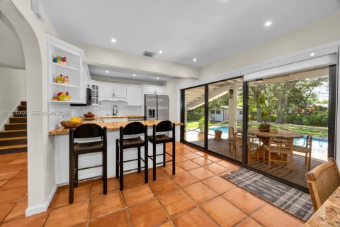 Casa en venta en Palmetto Bay, Florida, 4 dormitorios, 195.19 m2 № 2429717 - foto 17