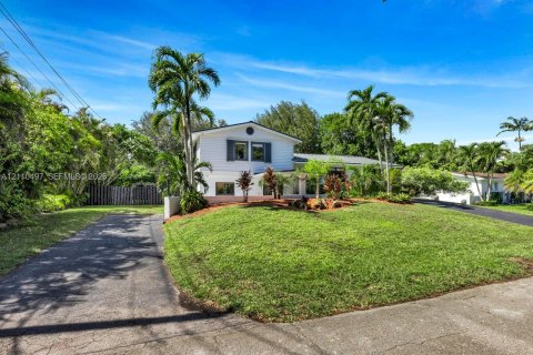 Casa en venta en Palmetto Bay, Florida, 4 dormitorios, 195.19 m2 № 2429717 - foto 3