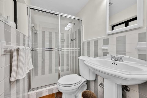 Casa en venta en Palmetto Bay, Florida, 4 dormitorios, 195.19 m2 № 2429717 - foto 30