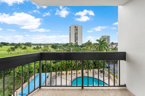 Condo in West Palm Beach, Florida, 2 bedrooms № 2082086 - photo 15