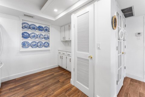 Condo in West Palm Beach, Florida, 2 bedrooms № 2082086 - photo 10