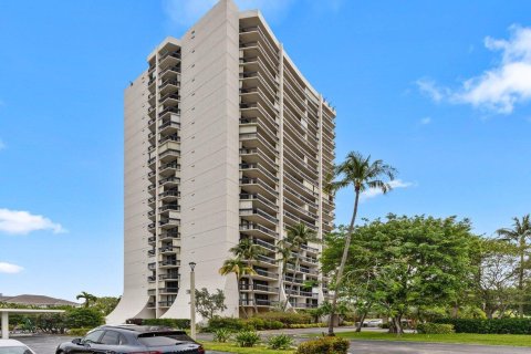 Condo in West Palm Beach, Florida, 2 bedrooms № 2082086 - photo 22