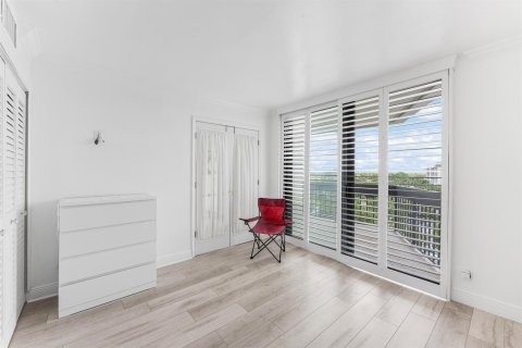 Condo in West Palm Beach, Florida, 2 bedrooms № 2082086 - photo 18